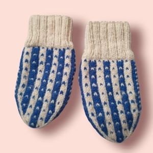 Knitted Mittens